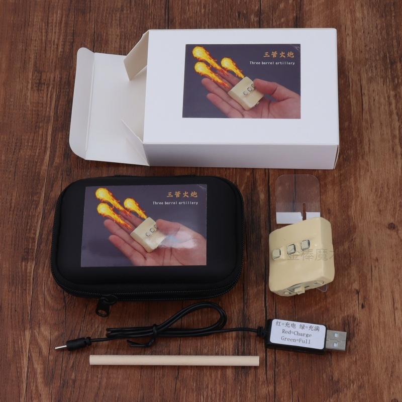 Działo trzy lufowe: Wystrzeliwuje kule ognia i płomienie Fajny magiczny rekwizyt