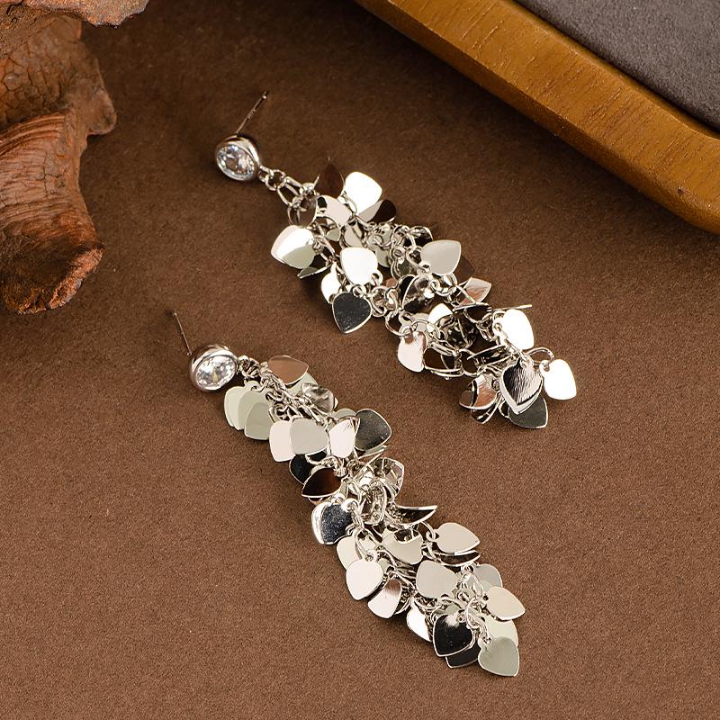 Náušnice s třásněmi a zirkony - Luxusní design kapky vody, všestranné a špičkové.