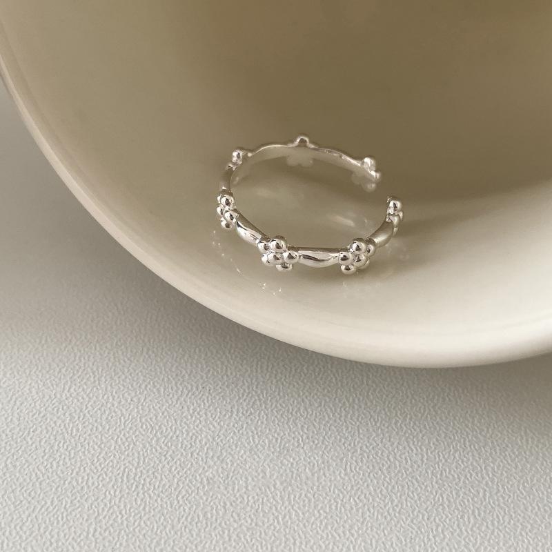 And Unique Elegant Korean Style Floral Ring With Adjustable Design For Summer 2024