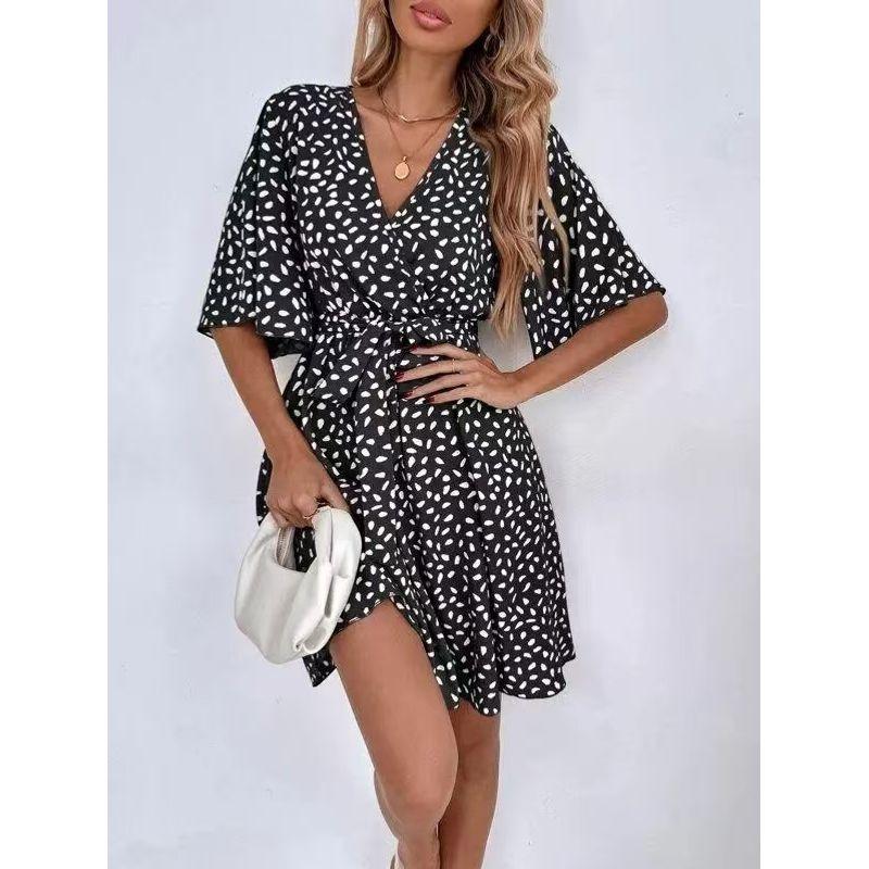 

Fashion New Arrival V-neck Puff Sleeve Wide Hem Printed Lace up Slim Fit Dress V-Neck Lace up Dress Black S
