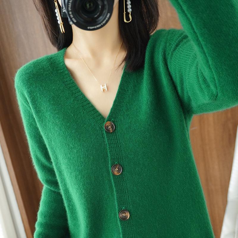 Women's 2023 Knitted Wool V-Neck Cardigan Sweater, Autumn/Winter Solid Color with Cashmere.