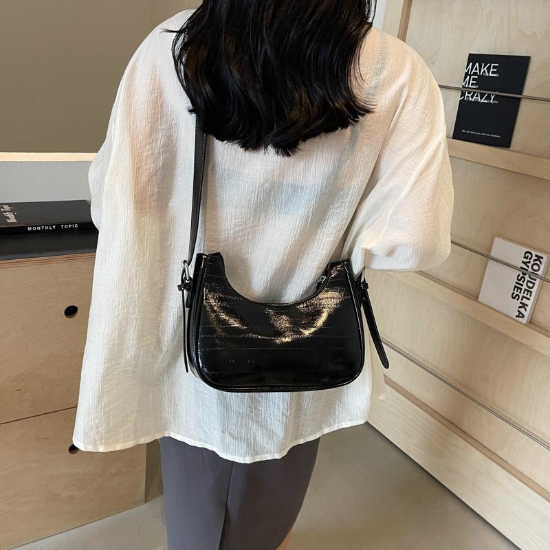 New solid color temperament women's bag trendy summer new fashion texture underarm bag casual shoulder