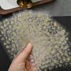 1 Blatt Gold 3D Weihnachten Nagelfolien-Aufkleber Funkelnde Schneeflocke Weihnachtsbaum Schneekugel Schneeflocken Nagel-Slider Nagelaufkleber