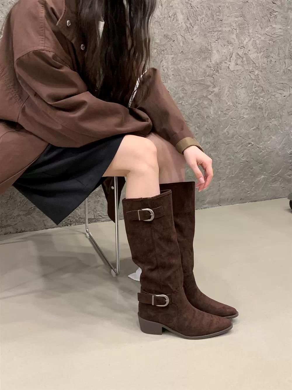 

Версия из коровьей кожи ретро тонкие сапоги женские осень и зима новые универсальные нишевый дизайн толстый каблук рыцарские длинные 42 темно-коричневого