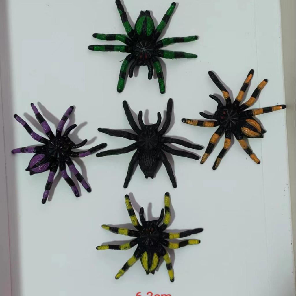 12 Black Luminous Small Halloween Prank Spiders