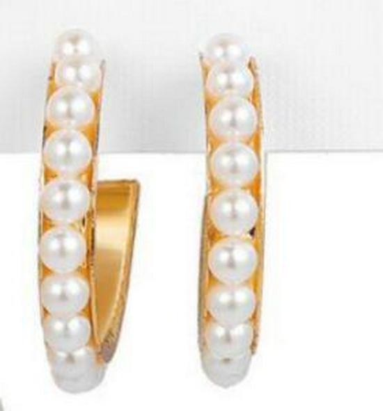 European & American Retro Pearl-Set: Creative French Gold Earrings, 6-Piece Set.