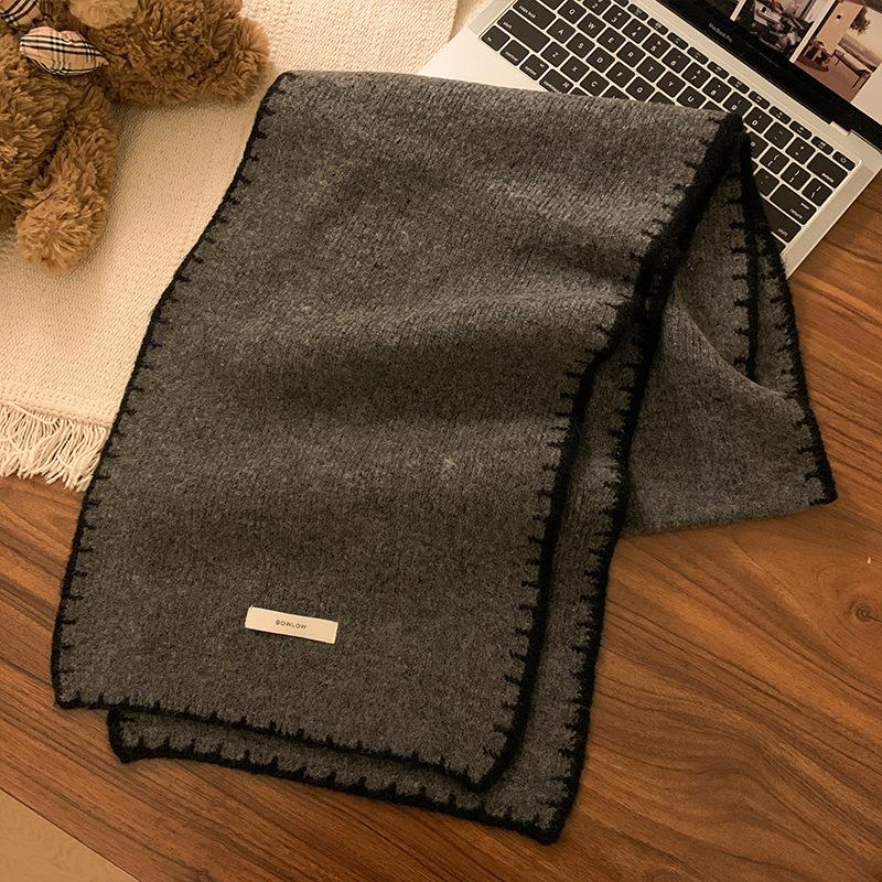 New high-end knitted scarf women's winter new Korean atmosphere versatile thickened warm scarf