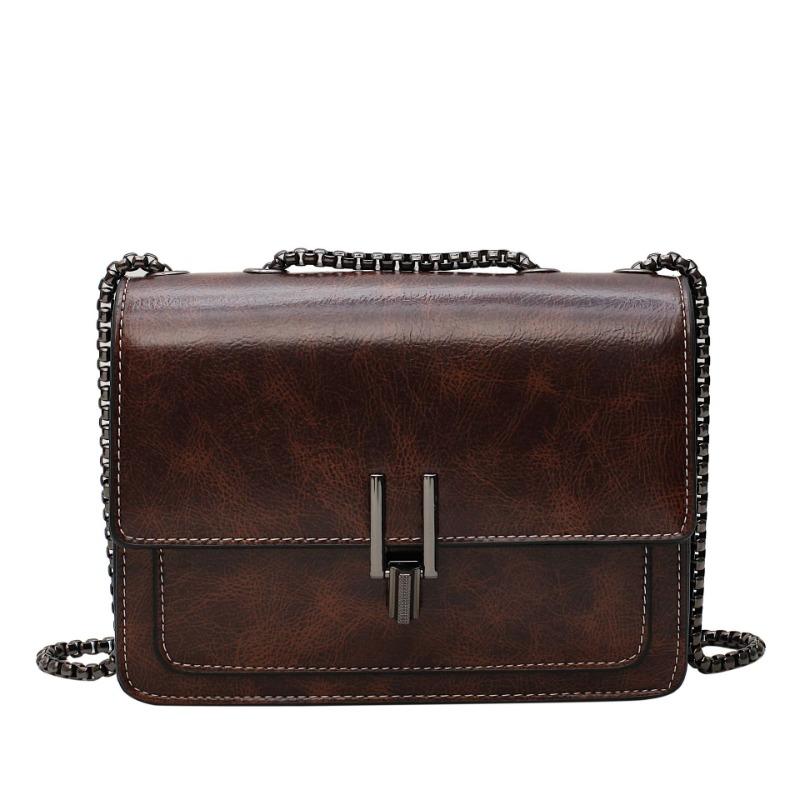 Today's popular small bags are women's new retro textured chain messenger bags, fashionable autumn and winter shoulder small square bags.