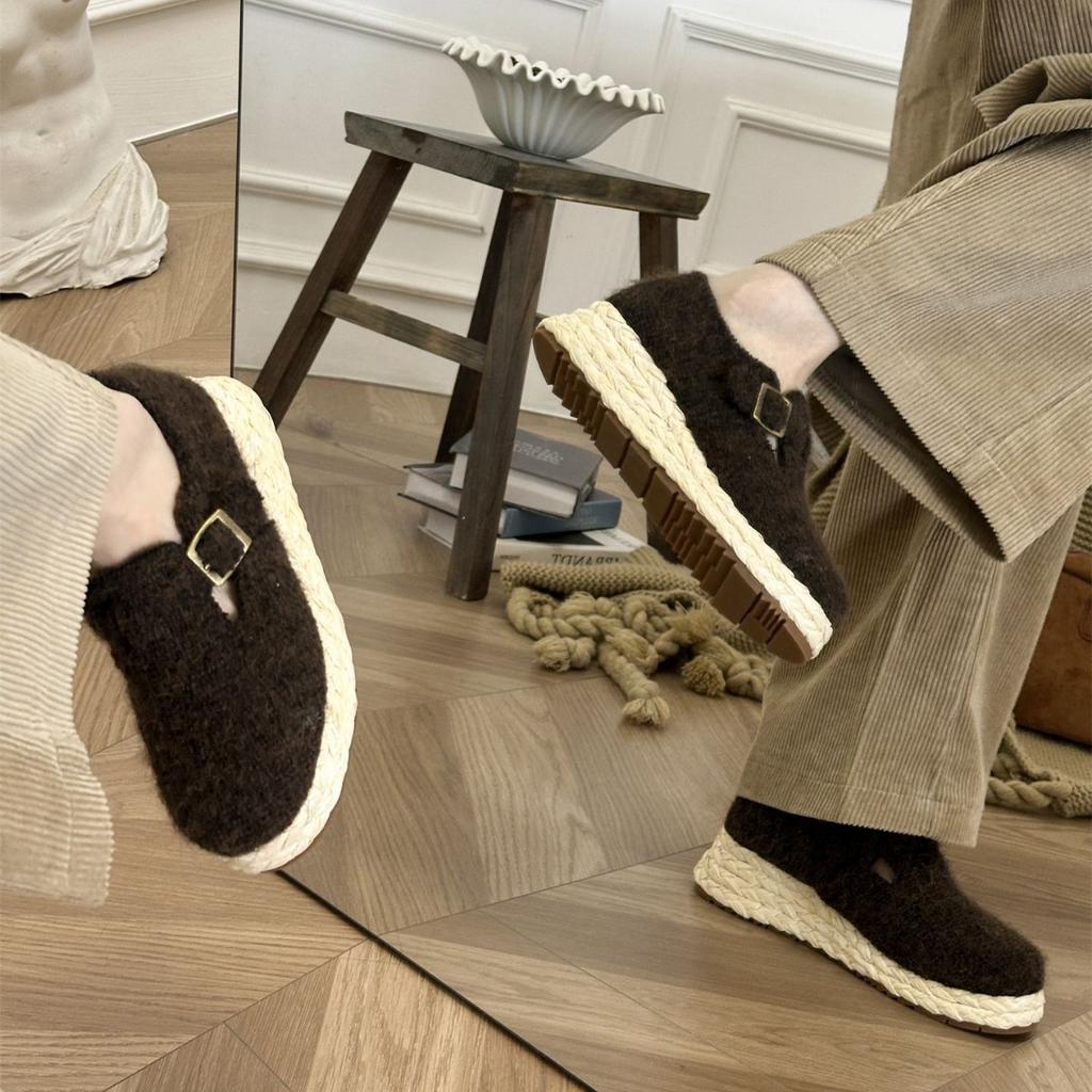 2025 autumn and winter new round head inner hemp woven wedge heel matte fur belt buckle wedge heel women's single shoes