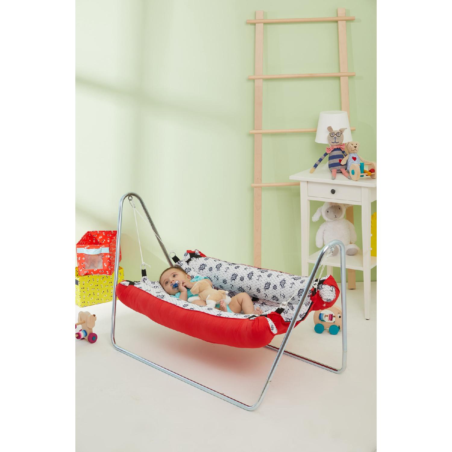 

Портативная детская кроватка-гамак (отказ) красный