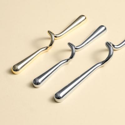 Accessori e parti di mobili – Maniglie per porte