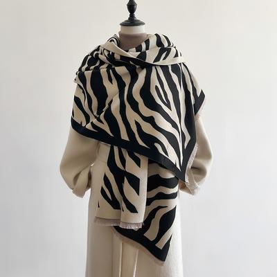 Moda Luxo Designer Inverno Exterior Feminino Lenço Listrado Caxemira Engrossar Quente Xale Pashmina Lenços Feminino Envoltório