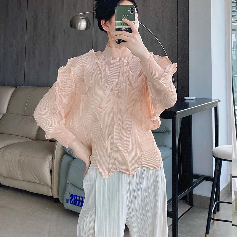 

Women s 2024 Spring Chiffon Pleated Long Sleeve Blouse One Size