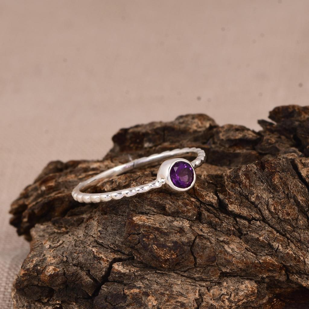 February Birthstone Ring for Her | Minimalist Amethyst Promise Ring | 925 Silver Jewelry Gift