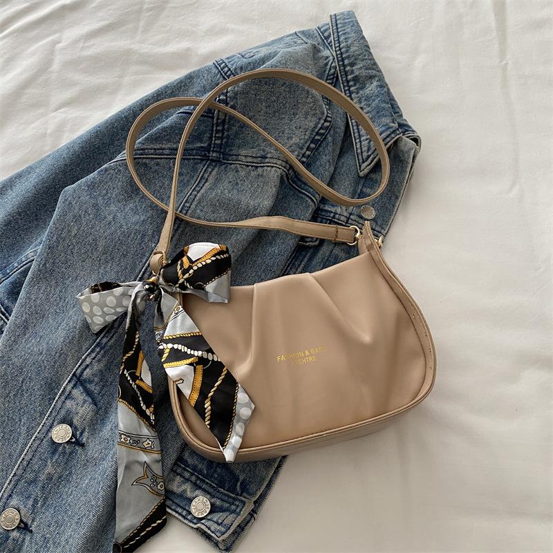 

Новая женская сумка 2025 трендовая сумка-багет в стиле локомотива, плиссированная сумка под мышкой, модная женская сумка через плечо для通勤, диагональное ношение хаки