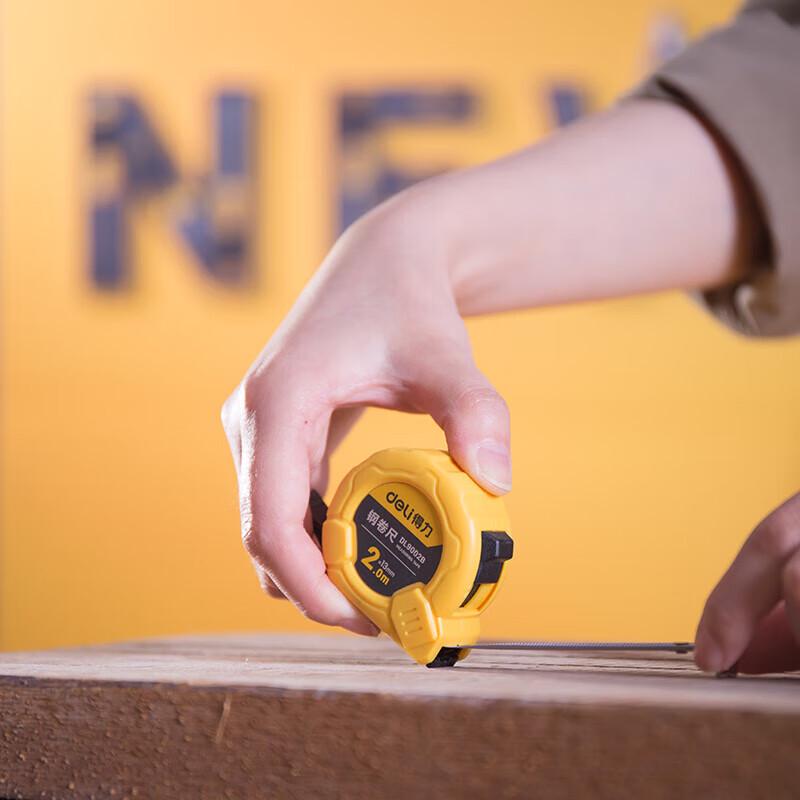 Deli Metric Manual Lock Steel Tape Measure