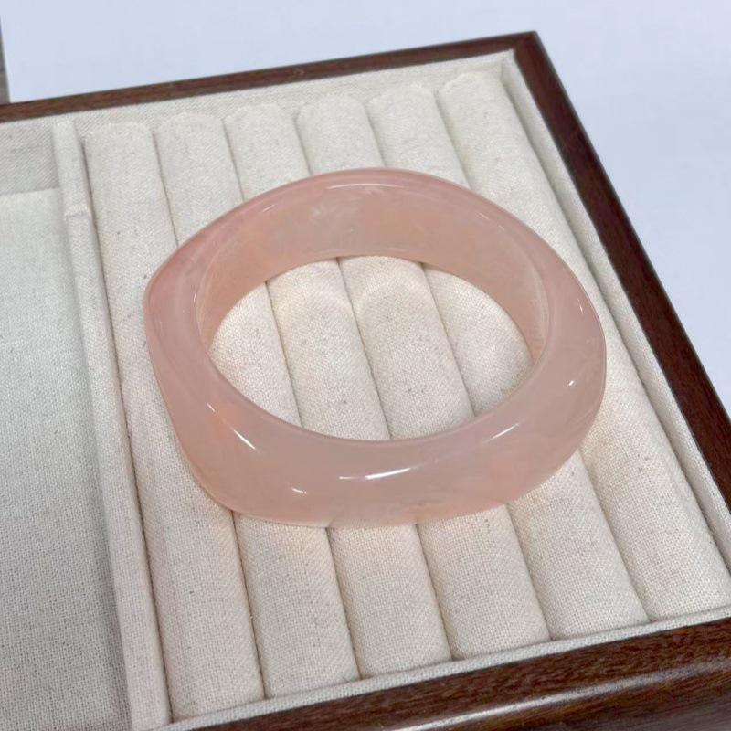 Retro Macaron Color Bangle: Stylish Women's Fashion Bracelet with Unique Niche Design