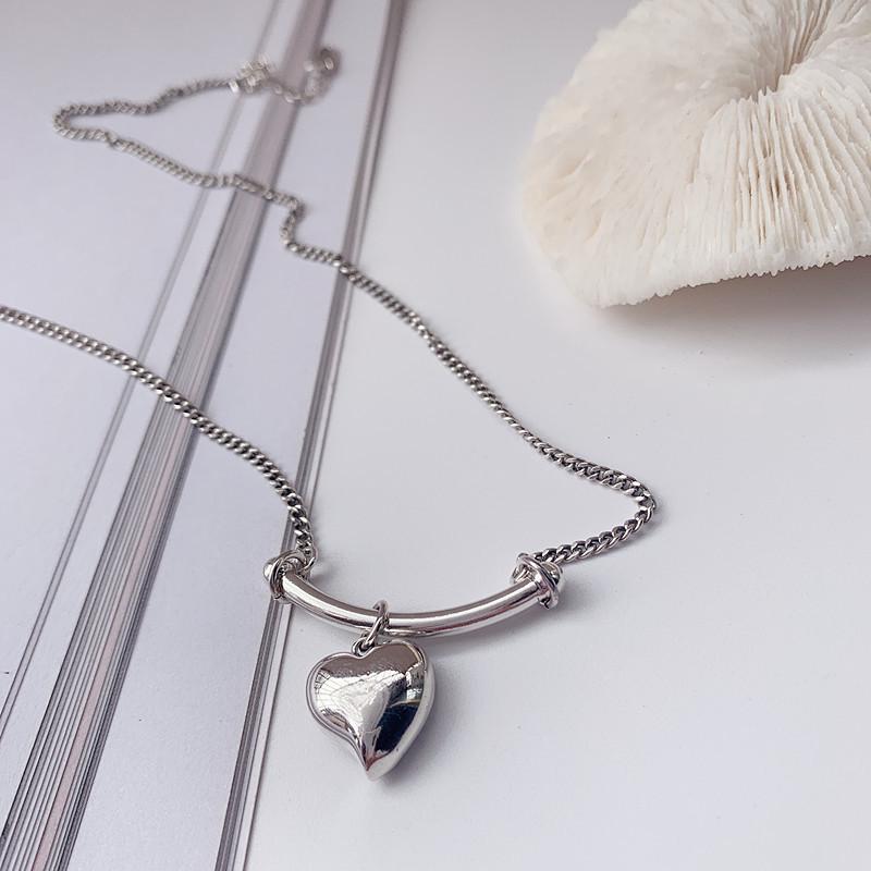 Korean Style Retro Love Heart Necklace - Trendy, Simple Clavicle Chain for Women's Fashion