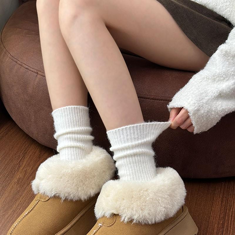 Women's Soft and Warm Mid-Tube Socks: Imitation Wool, Loose Fit, Cold-Resistant Autumn and Winter Hosiery