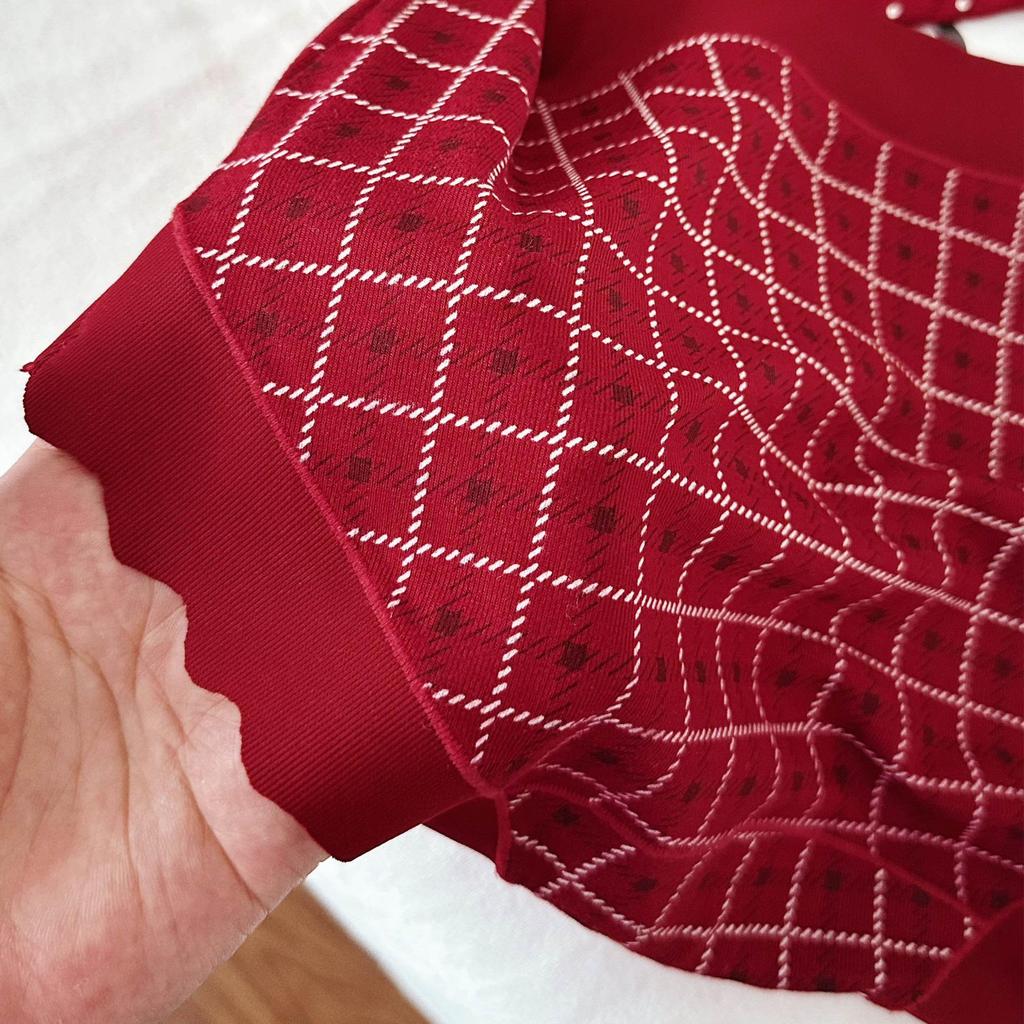 Nude Feeling Seamless Women's Triangle Red Underpants - Autumn Winter Christmas Edition with 7A Mulberry Silk Antibacterial Crotch