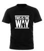 THE MANDALORIAN #034;ESTA É A SAÍDA ESBOÇO#034; CAMISETA TODOS OS TAMANHOS PRETO BRANCO Camiseta Unissex