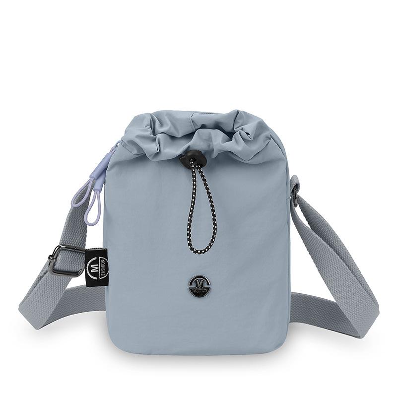 Commuter Kettle Shoulder Bag Women's Lightweight Outdoor Sports Mobile Phone Crossbody Bag Drawstring Small Square Bag