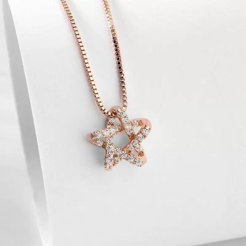 Sparkling Diamond Star Necklace: Five-Pointed White Gold Star with Nickel Silver and Real Gold Plating for a Luxurious, High-End Look.