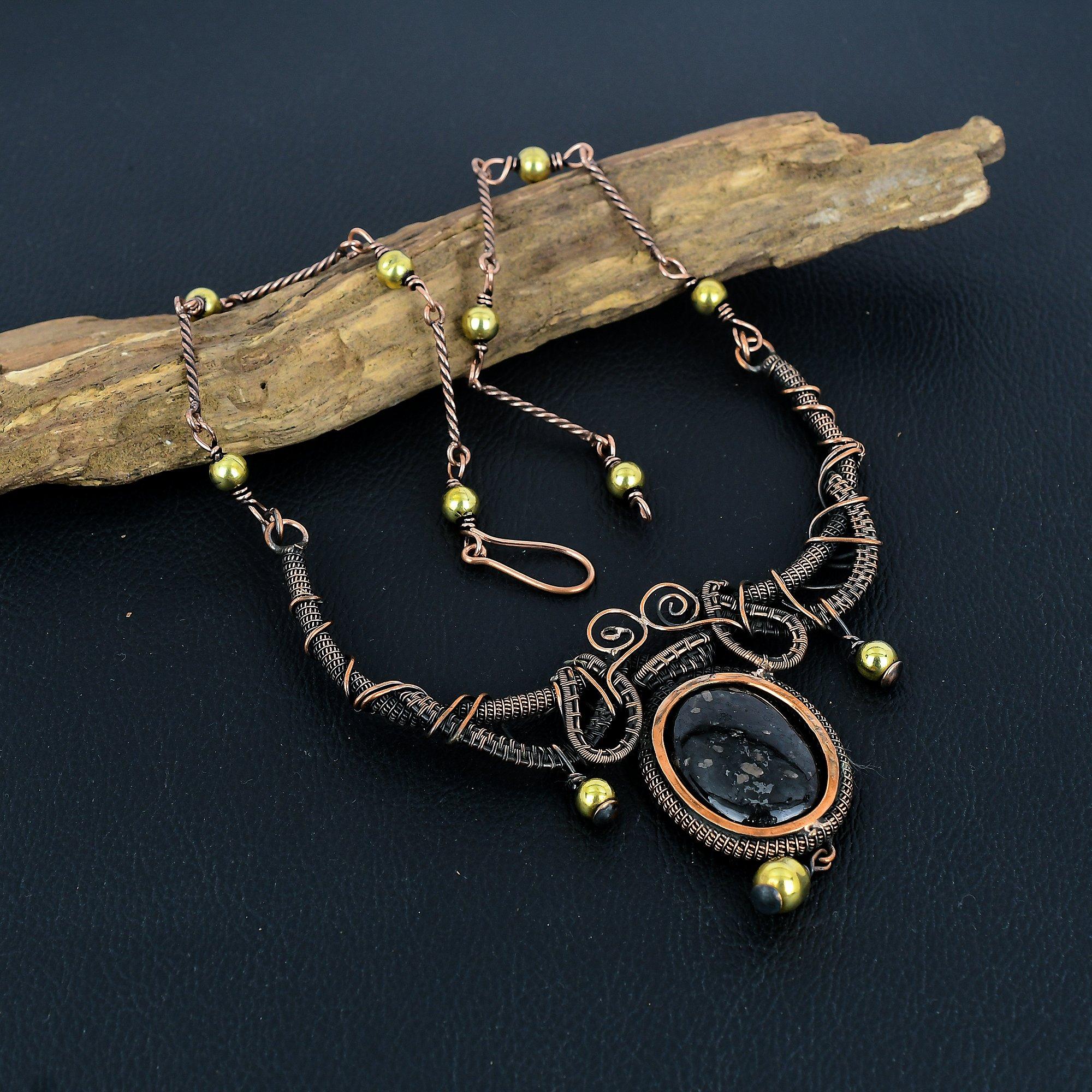 

Ожерелье из шунгита, дизайнерское ожерелье ручной работы, обернутое медной проволокой 999 пробы, ювелирное изделие, ожерелье с регулируемой цепочкой, подарок для женщин