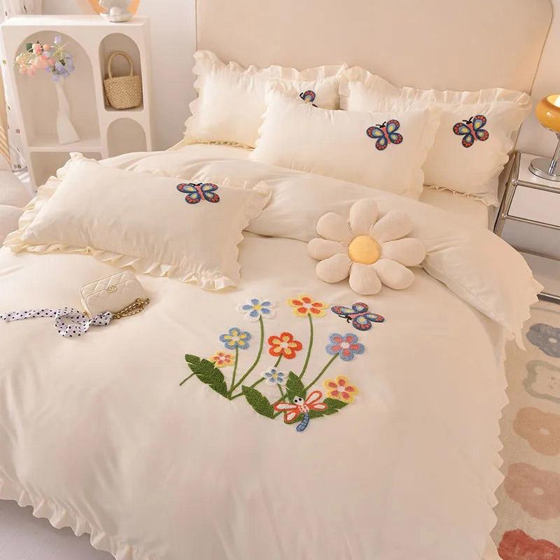 4pcs/set Solid Color Bed Sheet Flower Embroidery Quilt Cover Pillowcases Four Piece Set High-end Skin-friendly Comfortable Naked Sleeping Bedding Set