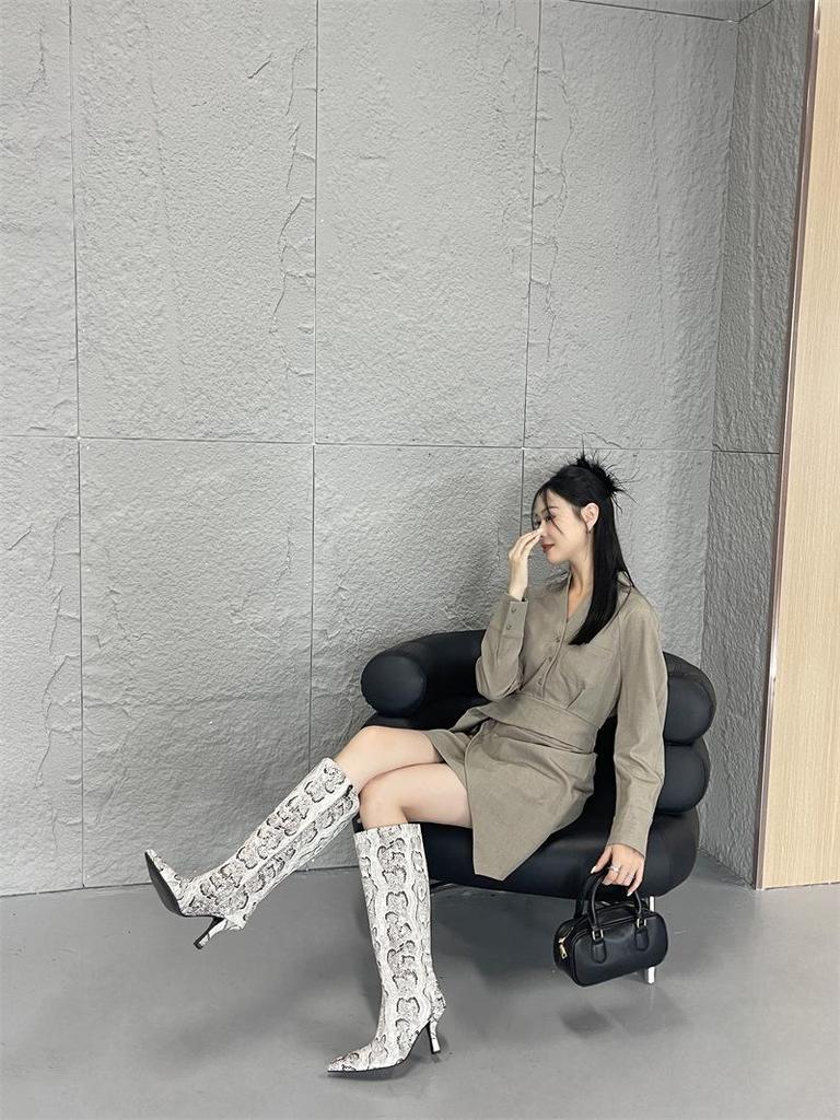 2024 Herbst Damen Schlangenmuster Spitz Stiefel