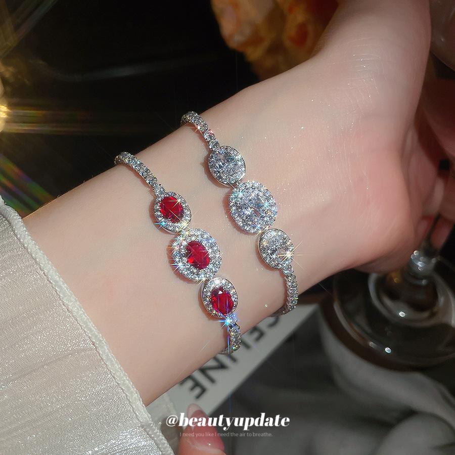 Elegant Zircon Oval Buckle Bracelet - Simple, Versatile, High-End Fashion Jewelry