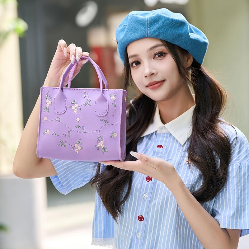 Flower embroidered handbag, stylish and simple shoulder bag, lightweight and compact mobile phone bag, women's bag.