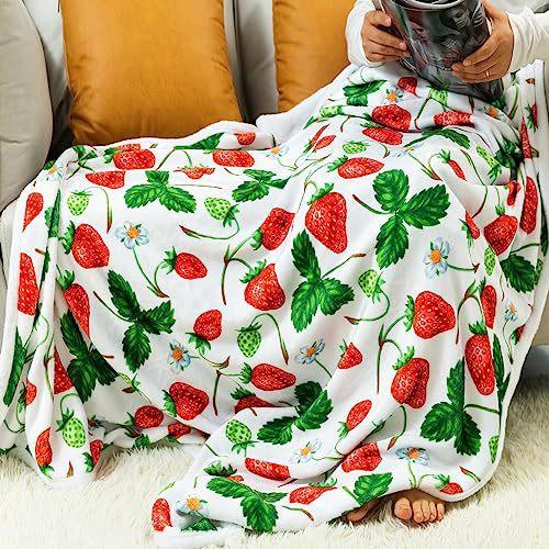 Strawberry Blanket Soft And Comfortable Flannel Plush Portable Sofa Nap Blanket