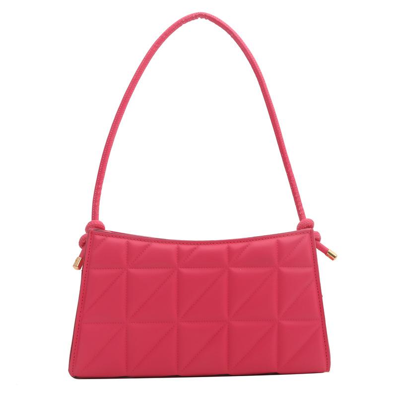 

Korean version of simple personalized shoulder bag 2024 new bag women s trend leisure commuter messenger foreign style small square bag троянди рожеві кольору