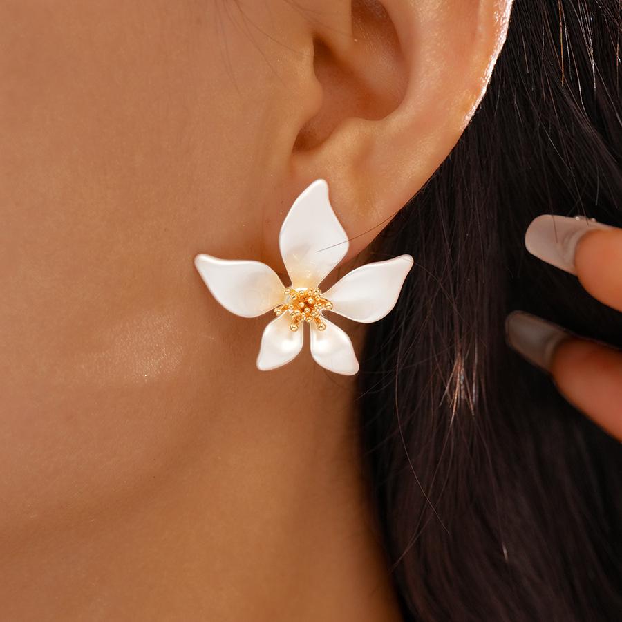 

Модні сережки-краплі для жіночих прикрас білий