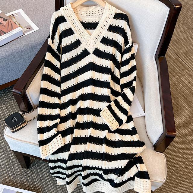 

Полосатое трикотажное платье-свитер с V-образным вырезом, женское весенне-осеннее, свободного кроя, большого размера, элегантное, повседневное, средней длины XXXXL бежевый