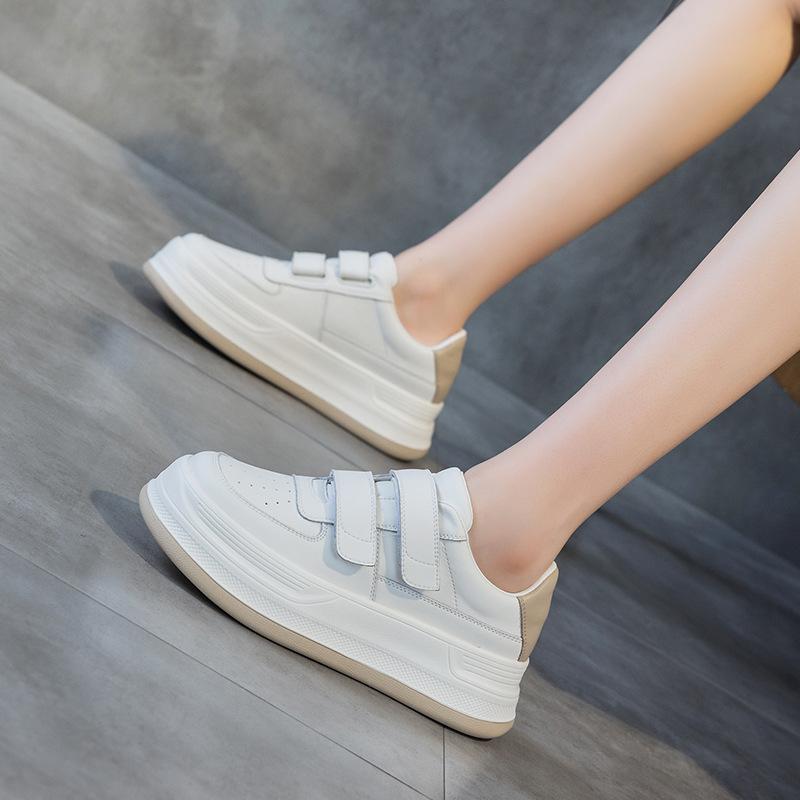 Casual shoes for women in autumn 2026  new thick soled women's shoes  fashionable and versatile board shoes