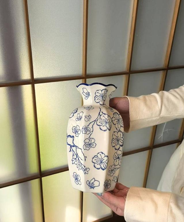 High-End Retro Blue and White Octagonal Porcelain Vase for Home Decor