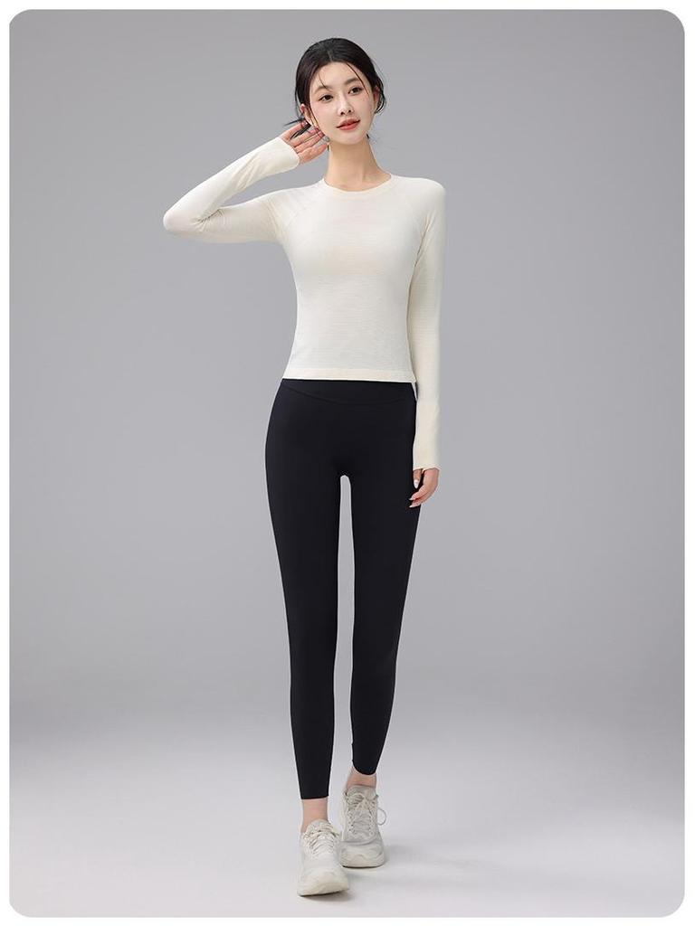 Women's Quick-Dry Long Sleeve Round Neck Training Top for Yoga and Running