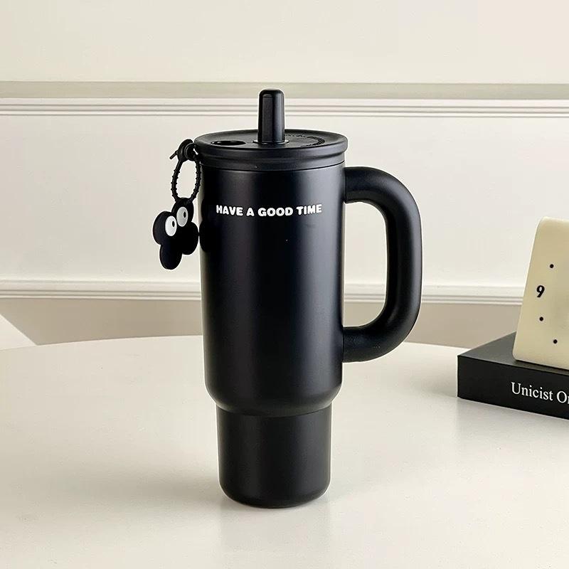Simple high-grade solid color white thermos cup Big Mac large-capacity girls high-value winter water cup with straw