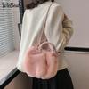 Módní plyšové Dámské Tašky přes rameno s horní rukojetí Trend Design Dívka Umělá kožešina Adies Velkokapacitní Crossbody Tašky Kabelky