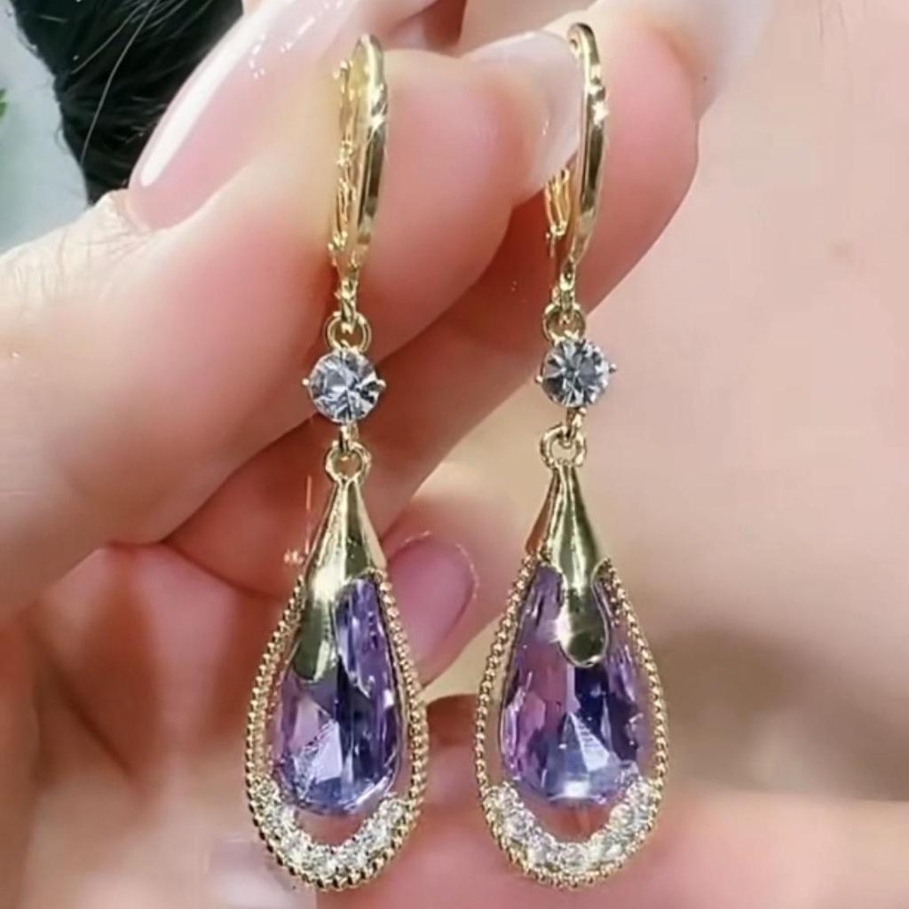 2024 Elegant Purple Crystal Teardrop Ear Cuffs - Fashionable and Sophisticated.
