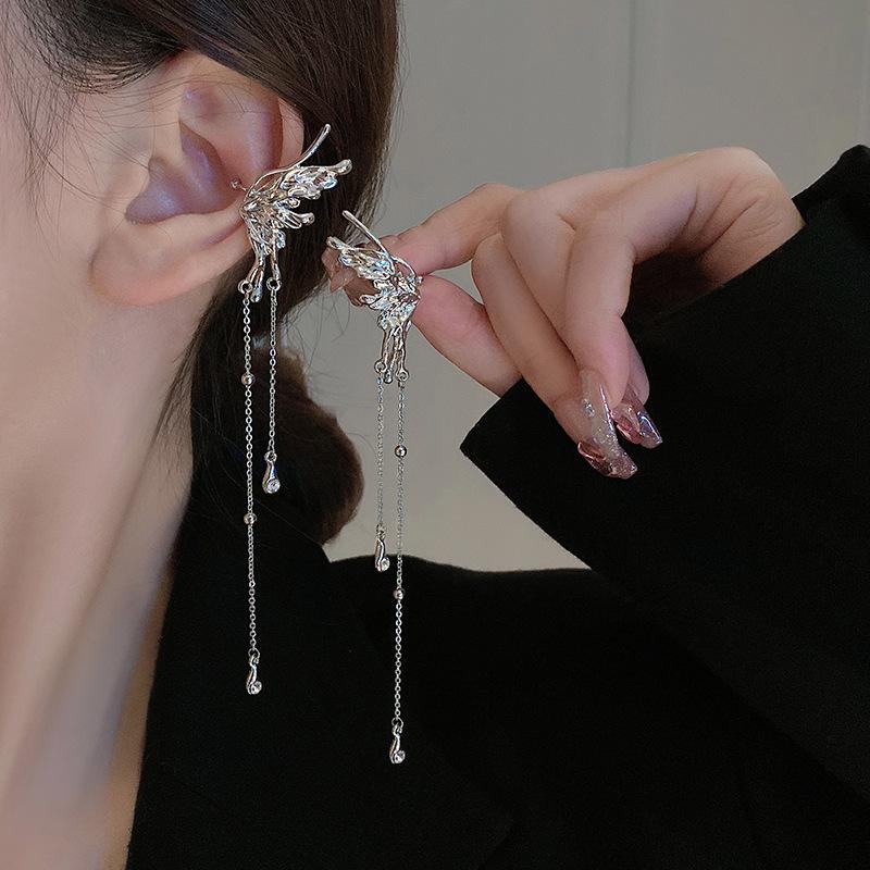 1 Pair Sliver Color Zircon Tassel Ear Clips for Women Fashion Liquid Metal Wing No Piercing Long Chain Ear Cuff Zircon 2025 New
