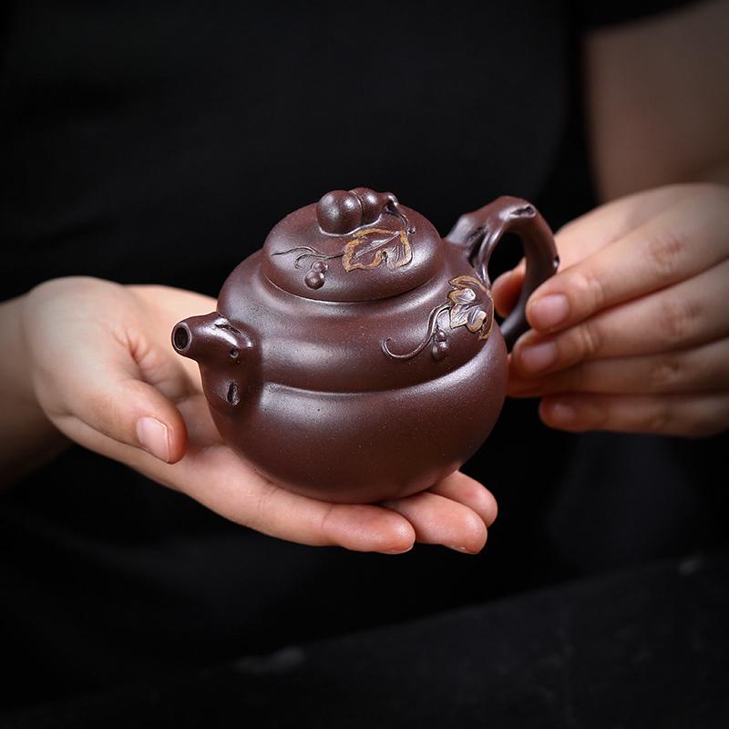 

200ml Luxury Yixing Purple Clay Teapots Handmade Gourd Pot Raw Ore Red Leather Dragon Mud Kettle With Filter Zisha Teaset Craft