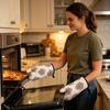 2Pcs Heat Resistant Oven Mitts Insulated Gloves Thick Baking Gloves with Anti-Scalding Layer Non-Slip Non-deforming Kitchen Mitts for Baking Cooking