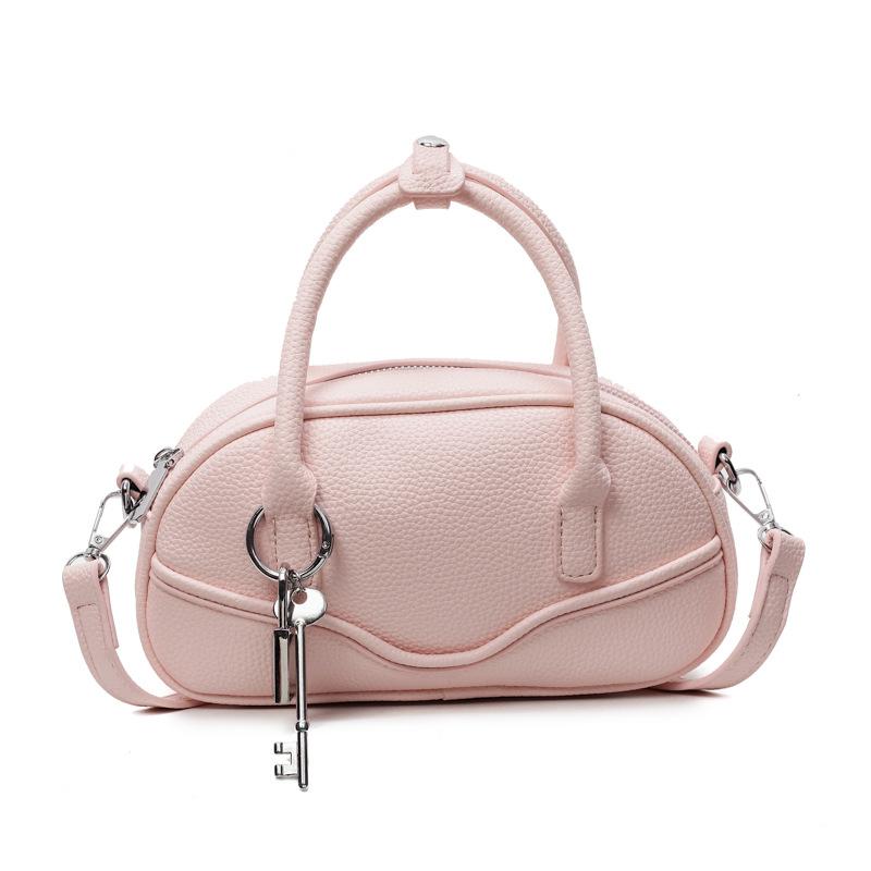 New textured portable bowling bag women's 2025 spring fashion simple shoulder messenger bag popular small square bag
