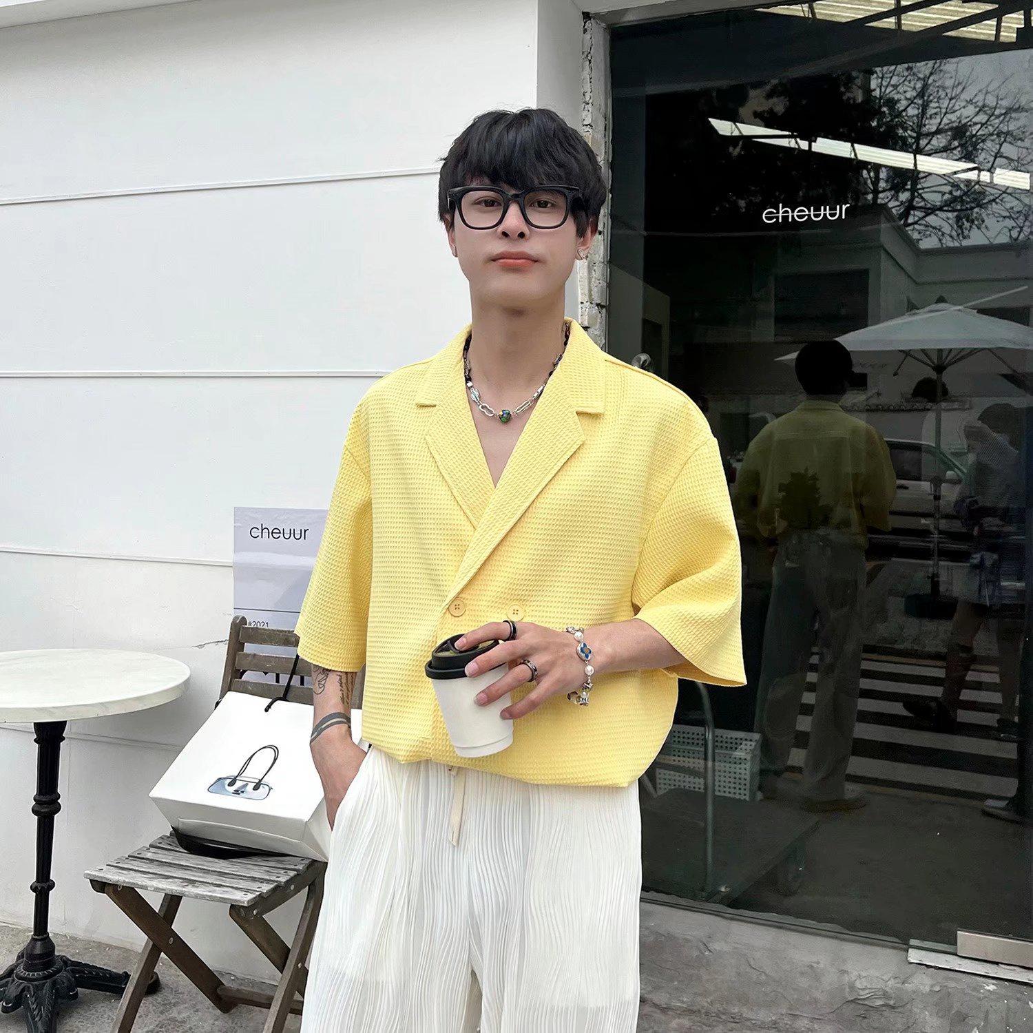 

Стильная мужская рубашка с V-образным вырезом и вафельным воротником — короткий рукав и свободный крой XL жёлтый