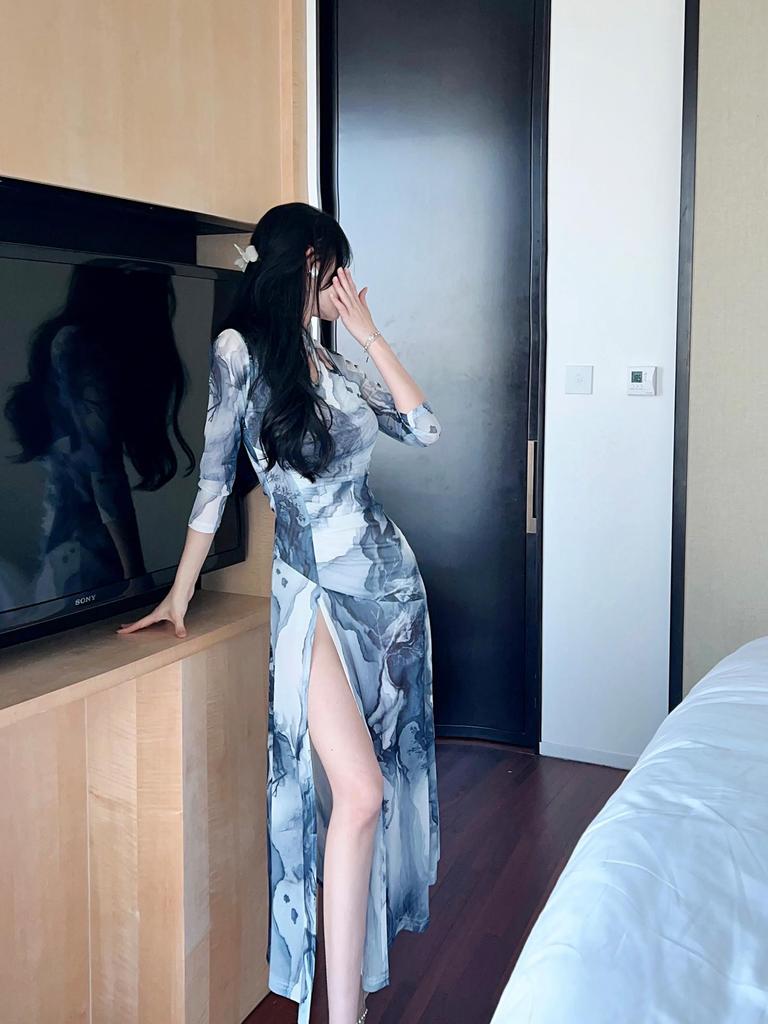 2025 Modern Chinese Qipao: Elegant Slim-Fit High Slit Dress for Summer & Autumn