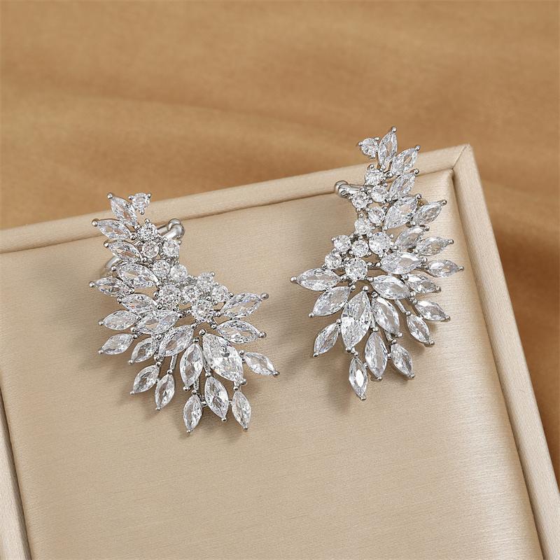 ZAKOL Vintage Cubic Zirconia Snowflake Pendant Women's Earrings Classic Earring Bridal Wedding Party Jewelry 2026 Trend