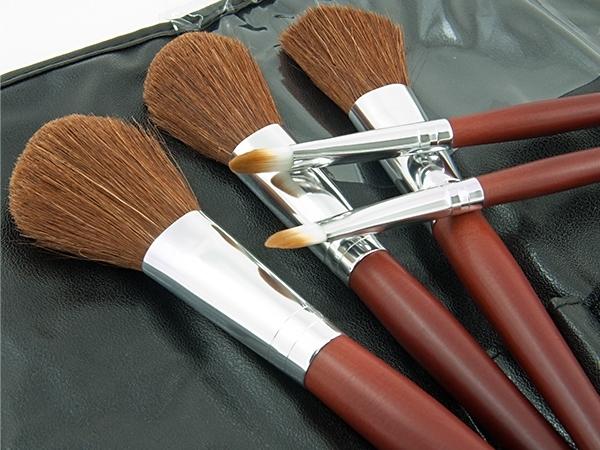 RB33 MAKEUP BRUSHES SET 16 PCS BRUSH SET